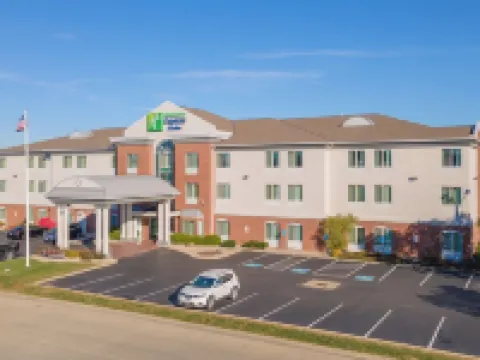 Holiday Inn Express & Suites CINCINNATI-BLUE ASH by IHG Hotels in Blue Ash