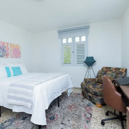 Casa Lula Beach Retreat, 3BR Near Coast, Arecibo Comfort, Nature & Relaxation