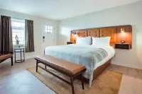 Salt Ranch Hotel