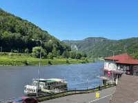 Pension Jitřenka Hřensko - Breakfast Included & Free Parking