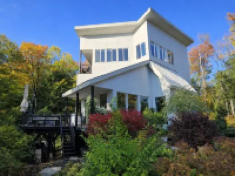 Architect-Designed Modern Home Near Hunter Mountain Hotels in Hunter