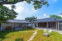 Cheongdo Jikseonji Sari Store