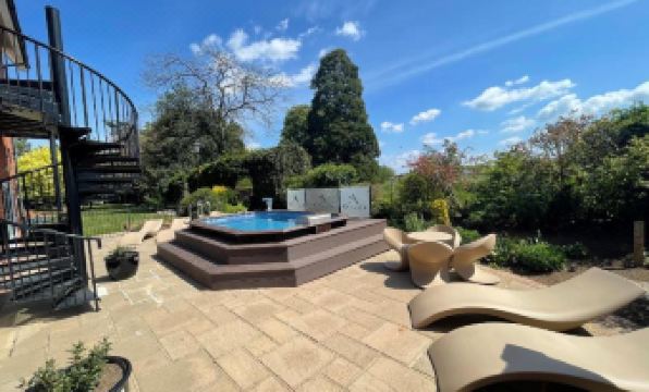 Hempstead House Hotel & Restaurant