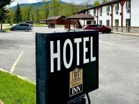 Beartooth Hideaway Inn & Cabins - parking