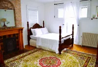 Historic Legg House Inn - Homestays
