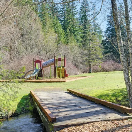 Cozy Ashford Home - 5 Mi to Rainier Natl Park!