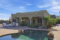 Alanamari Desert Estate, Pool, Spa, Casita 4 Bedroom Home - Uima-altaat
