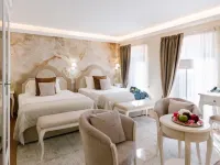 Relais Villa Porta Hotels in Luino