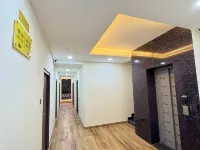 Yellow Sapphire Hotel DLF Cyber City Hotels near IIIT