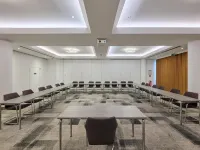 Premier Inn Stuttgart Bad Cannstatt Hotels near Neckar Park