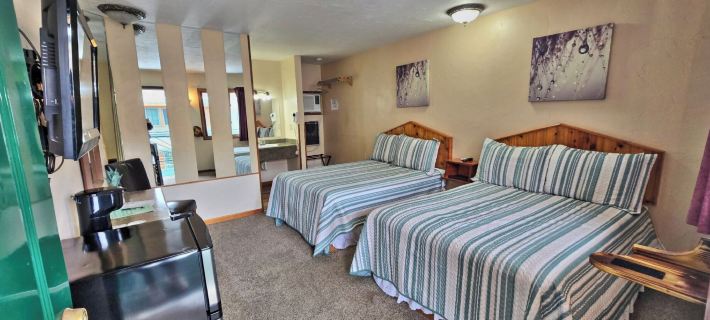Cedar Wood Inn Hotels in Deadwood