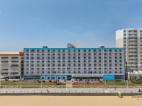 The Barclay Towers Hotel and Resort Hotels near Owl Creek