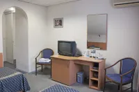 Altek Hotel - parking