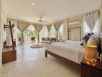 Noah Beach Hotel & Suites
