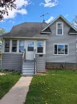 House blocks from the Fox River with access to Lake Winnebago. Easy I41 access.