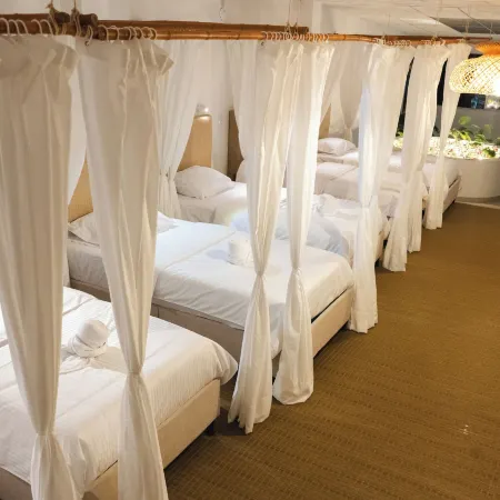 Raizen Hostel Отели в г. Доскебрадас