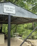 Sunflower Cabin - Peaceful Stay w/ Fire Pits & Kayaks