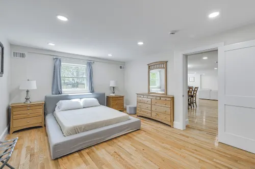 2 Mi to Nantasket Beach! Group Retreat w/ Patio - 3-Star
