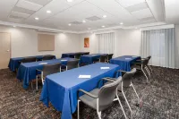 Hampton Inn & Suites Alexandria - parking