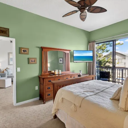 Coastal Lakehouse Condo on Siesta Key Public Beach