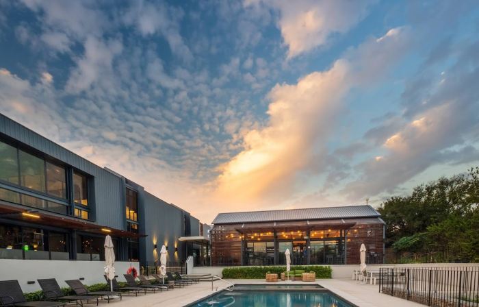 Serene Riverside Apartment in Midrand - Perfect Retreat
