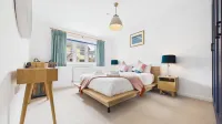 Red Robin - 2 Bedroom Holiday Home - Sageston - 3-Star