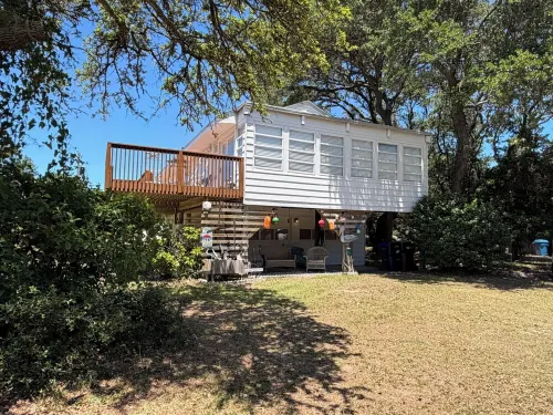 A coastal getaway in a private neighborhood in quaint Duck, NC