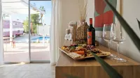 4BR Desert Home w/ Pool, Hot Tub, Firepit & Game Room The Quiet Burn by Avantstay - Homestays
