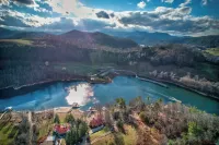 Garretts Getaway at Watauga Lake