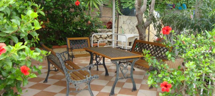 Two Room Apartment Near the Beach 2 Отели в г. Шакка
