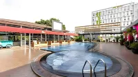 Horison Ultima Makassar - Pools