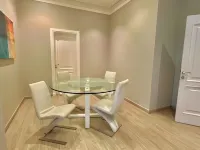 로렌 서비스드 아파트먼트 코르니체 릴라티 주변 호텔