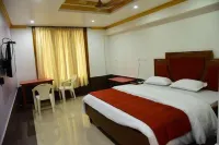 Hotel Chembiyan - Parkplatz