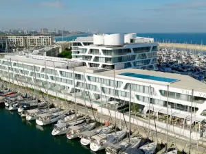 The Yacht – Limited Edition by Fattal