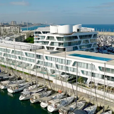 The Yacht – Limited Edition by Fattal