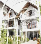 DJourney Hotel Lembang by Escotel - Parkplatz