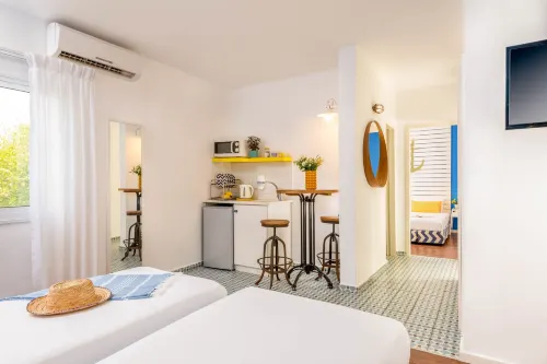 Travel Hotel Gesher Haziv - Pet friendly