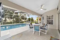 Bursting with Sunshine Pool S & G 5 Bedroom Home by Redawning - Balkoner