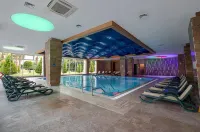 Sherwood Exclusive Lara - Resorts