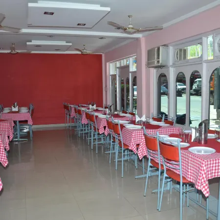 Hotel Amit - 5 Mins Drive to Airport