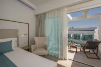 Mirage Bleu - 3-Star