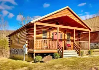 Mins to DT Gatlinburg Hot Tub Community Pool - Apartments