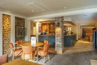Premier Inn Guildford North (A3) - parking