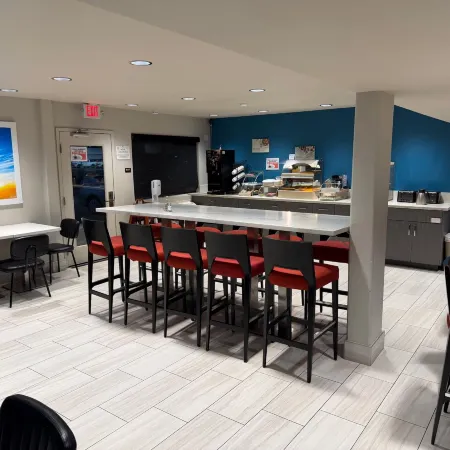 Days Inn by Wyndham Yosemite Area