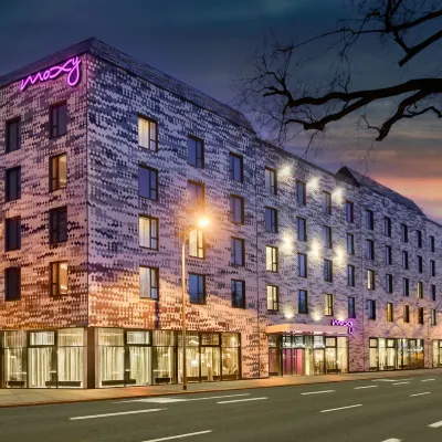 Moxy Dresden Neustadt Hotel dekat Stasiun Kereta Neustadt