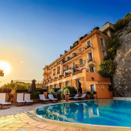 Hôtel la Pérouse Nice Baie des Anges