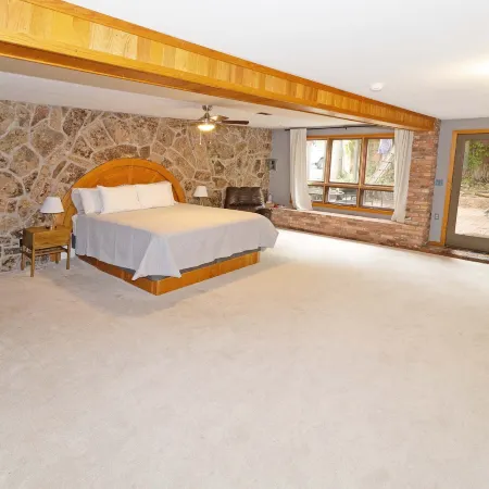 Orchard Oasis 5 Bedroom Home