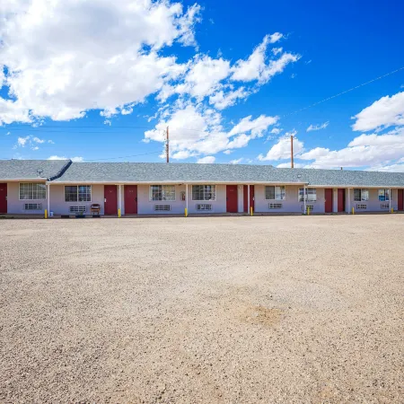 Holiday Motel Lordsburg I-10
