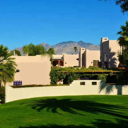 Lodge on the Desert