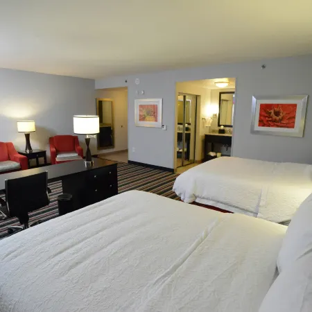 Hampton Inn & Suites Albany at Albany Mall